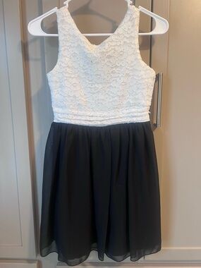 Girls White & Black Party Dress with Lace & Sequins - Size 12 - Like New